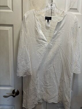 Talbots White Eyelet Split-Neck Women’s Tunic